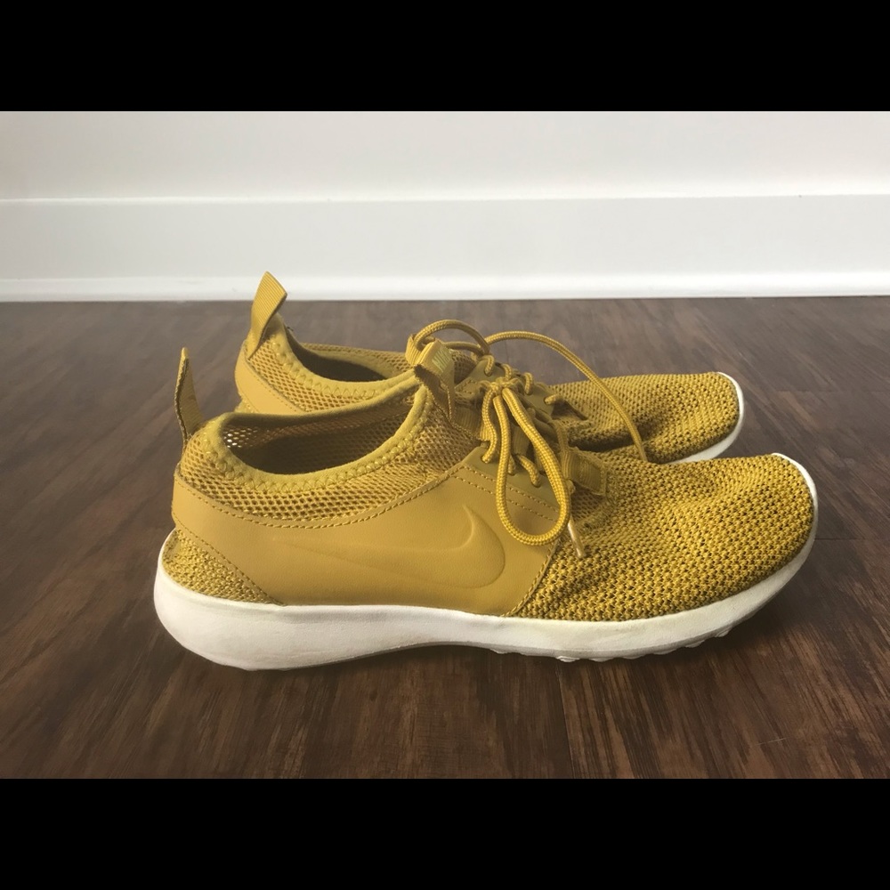 Mustard yellow Nike Sneakers